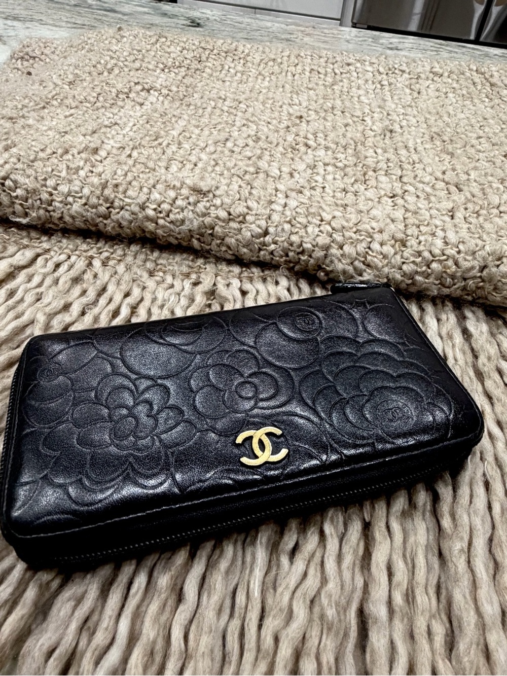 CHANEL Authentic Black Camellia Quilted Zip-Around Wallet with Gold CC